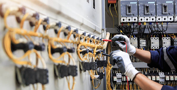 Professional Electrician technician working in Delano, MN